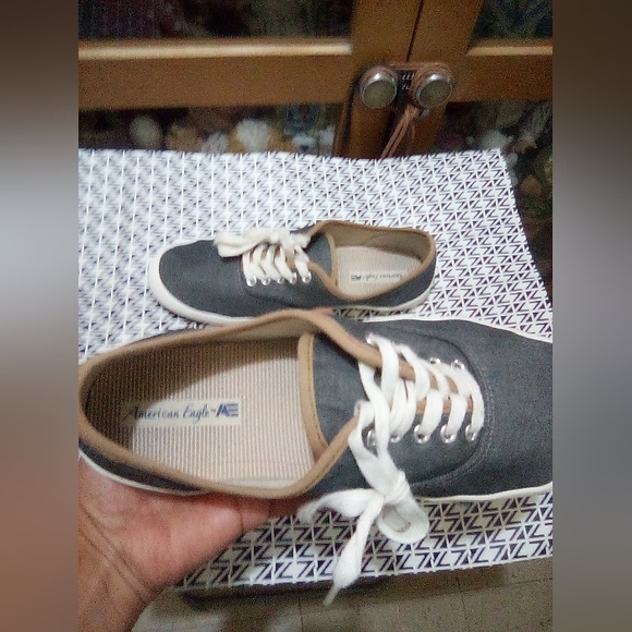 American Eagle Sneakers - Picture 4 of 15